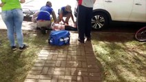 Mulher é atropelada por bicicleta na Rua Recife