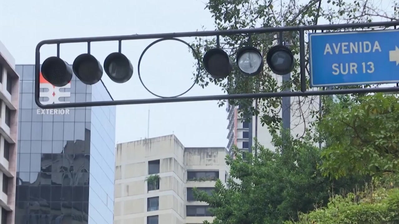 베네수엘라 또 대규모 정전...19개 주 영향 / YTN