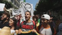 Los estudiantes argelinos protestan un martes más contra el régimen militar