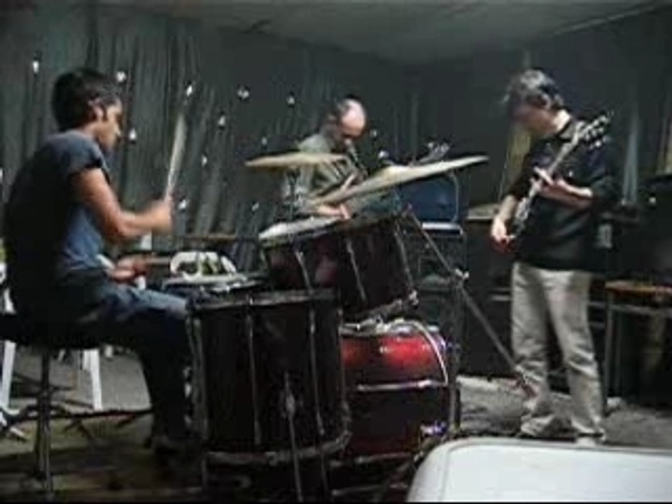 Uzeb club tryo vivo