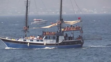 Bodrum'da kaçak göçmenleri taşıyan tekne battı