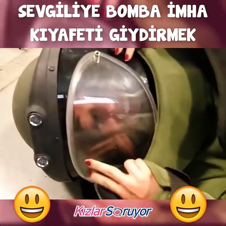Sevgiliye bomba imha kıyafeti giydirmek