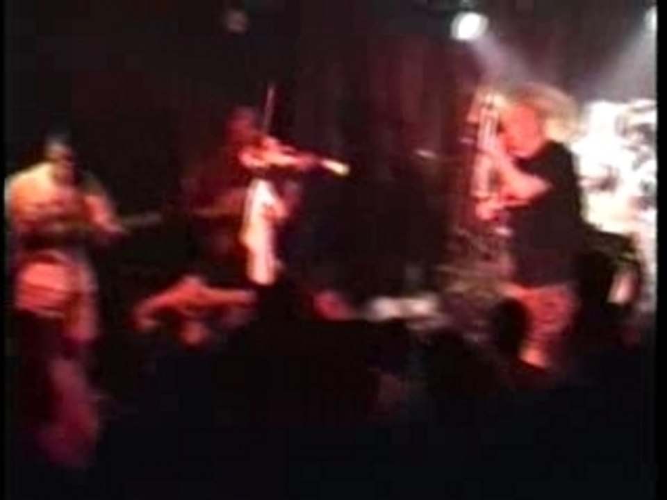 BAD MANNERS romeo+juliet (4)