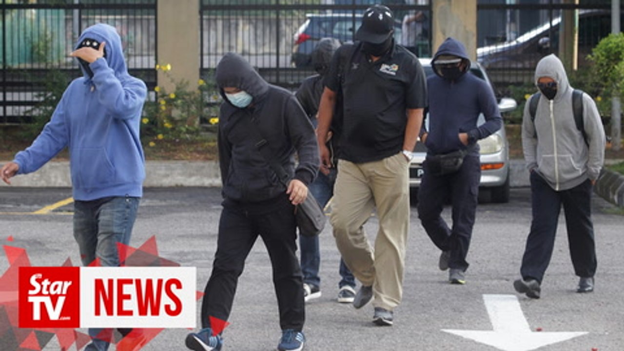 Six enforcement officers face corruption charges in connection with lorry protection racket