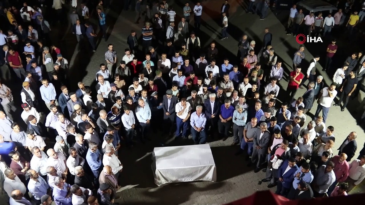 Trafik kazasında hayatını kaybeden Uzman Çavuş Zafer Özdemir son yolculuğuna uğurlandı