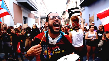Thousands of Puerto Ricans abroad return home to join protests
