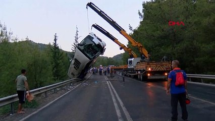 Turchia: incidente bus, almeno 25 cittadini polacchi feriti