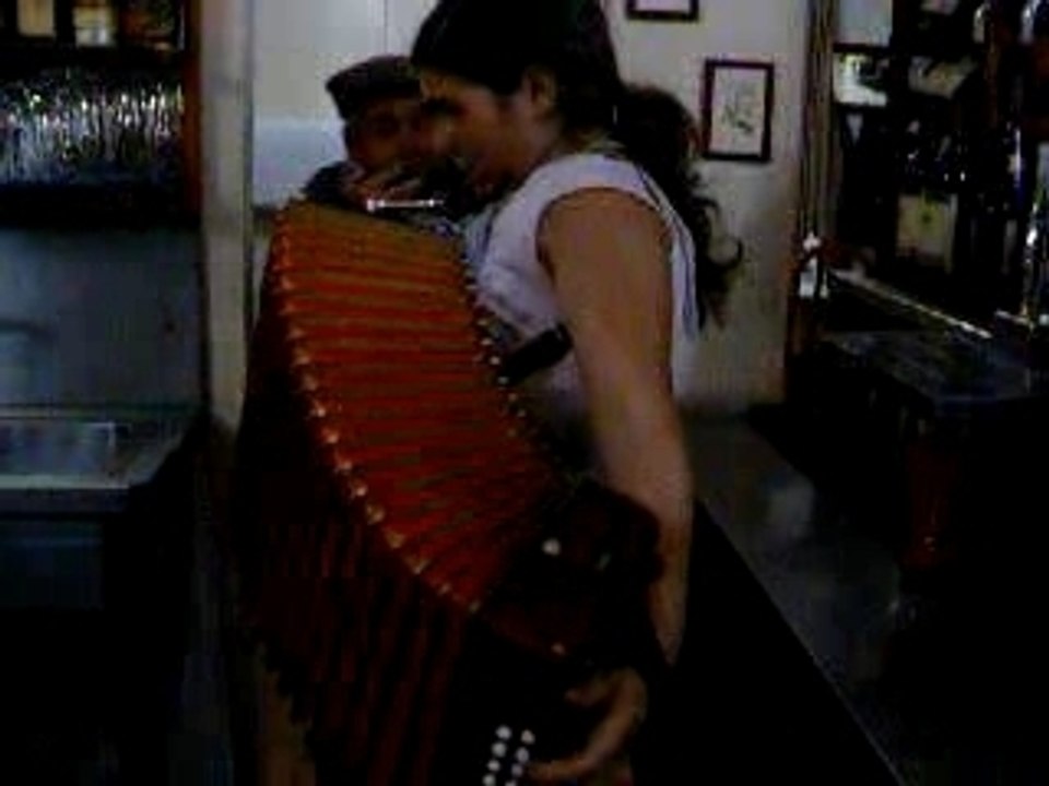 Tocadora de Concertina (Portela do Vade-Vila Verde-Portugal