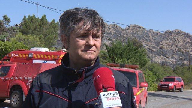 Bomberos tienen perimetrado el incendio de El Berrueco