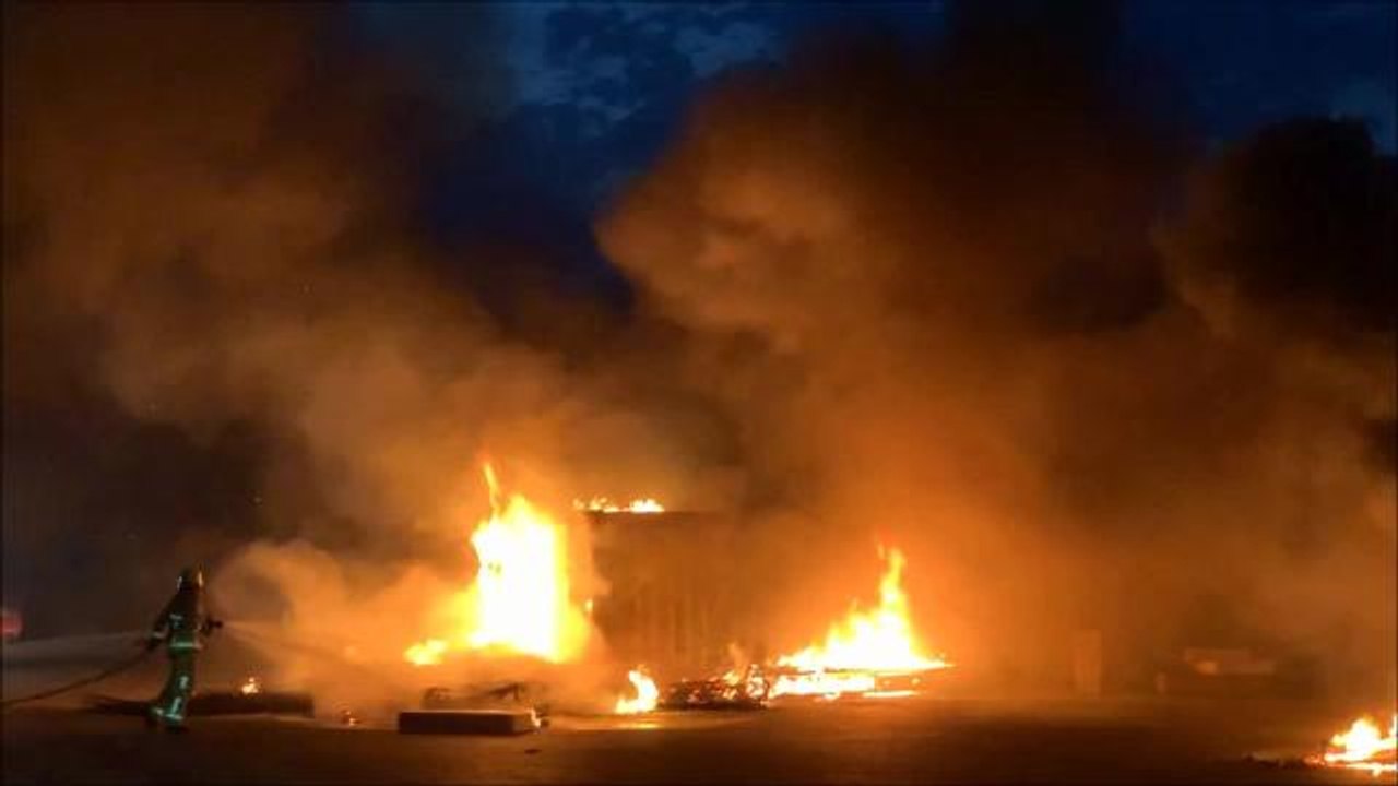 Serious fire breaks out in industrial estate in Hailsham, East Sussex