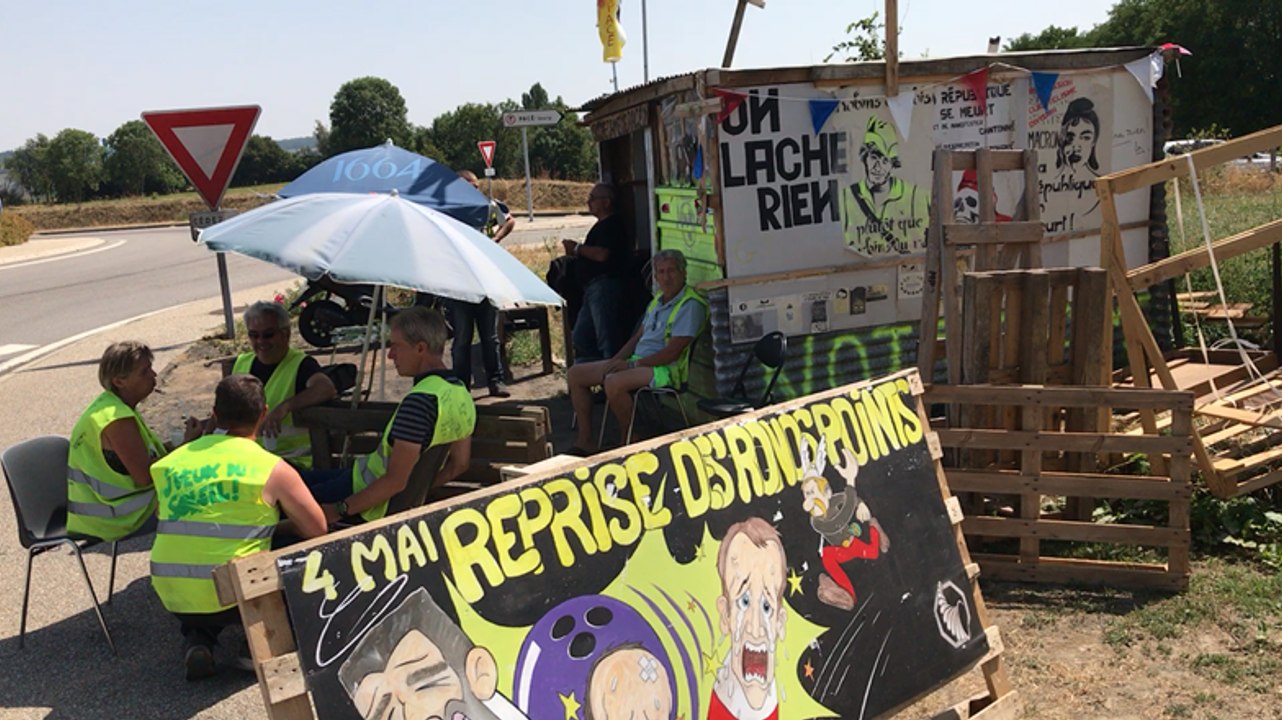 Gilets jaunes: les irréductibles du rond-point de Pacé