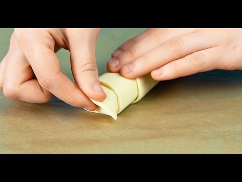 Schnell, einfach und vor allem: Super lecker! Spätestens bei 0:39 wirst du es probieren wollen.