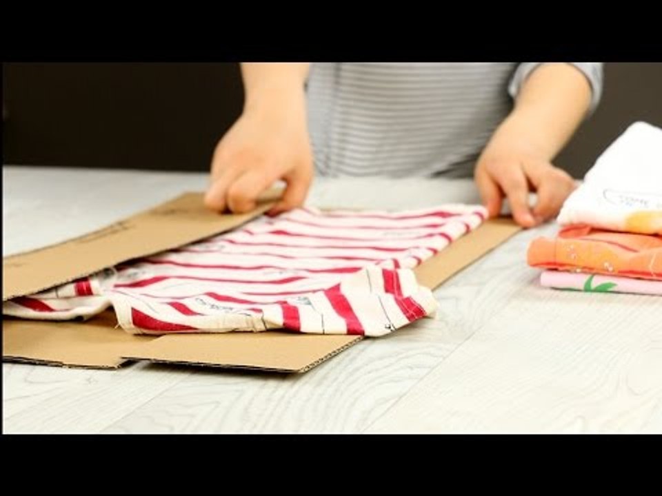 Mit einem alten Pappkarton sieht dein Kleiderschrank wie eine Boutique aus.