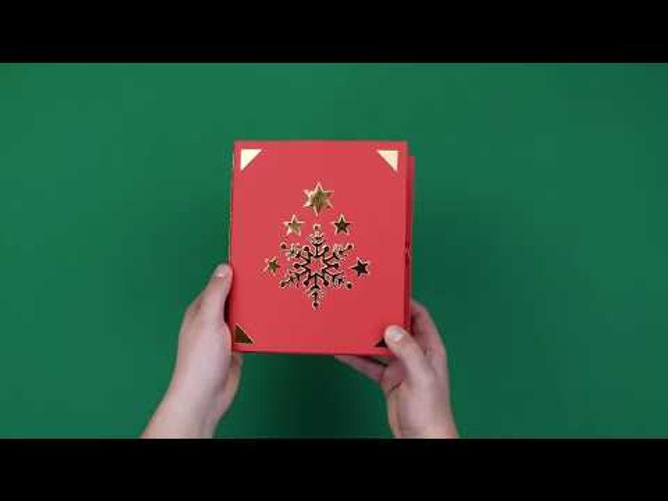 Es sieht aus wie ein Buch. Doch als sie es aufschlägt, erlebt sie diese Überraschungen jeden Tag.