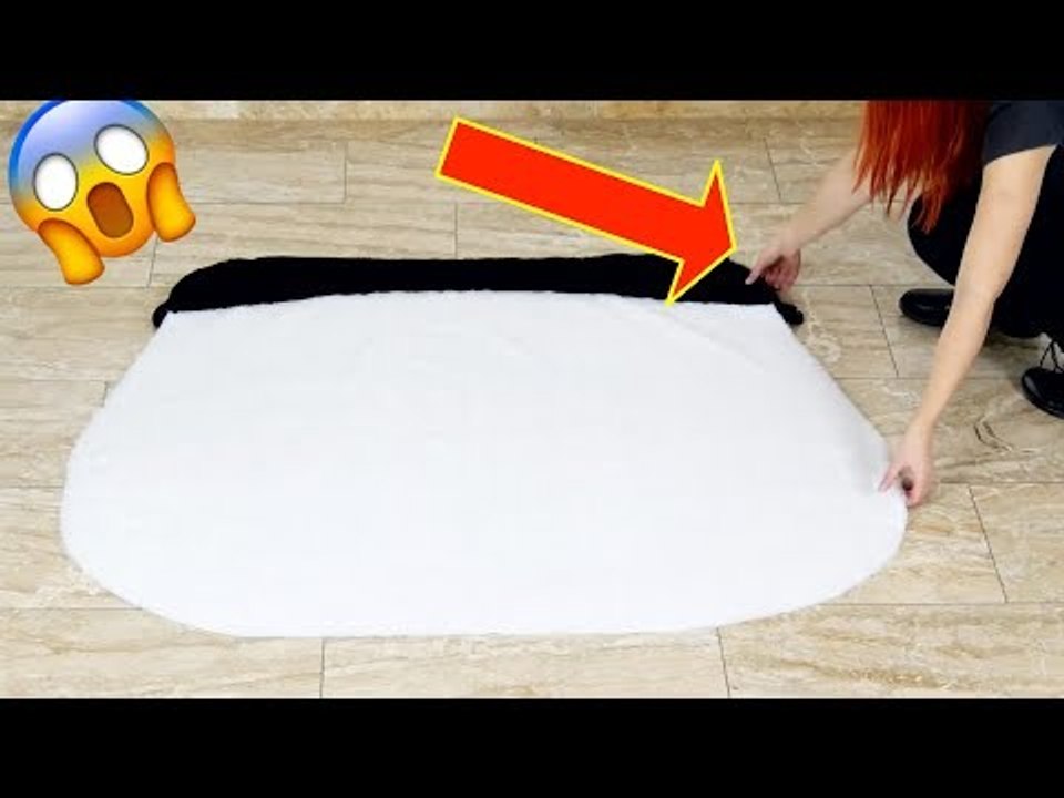 Unglaublich! Als sie den schwarz-weißen Sack umdreht...