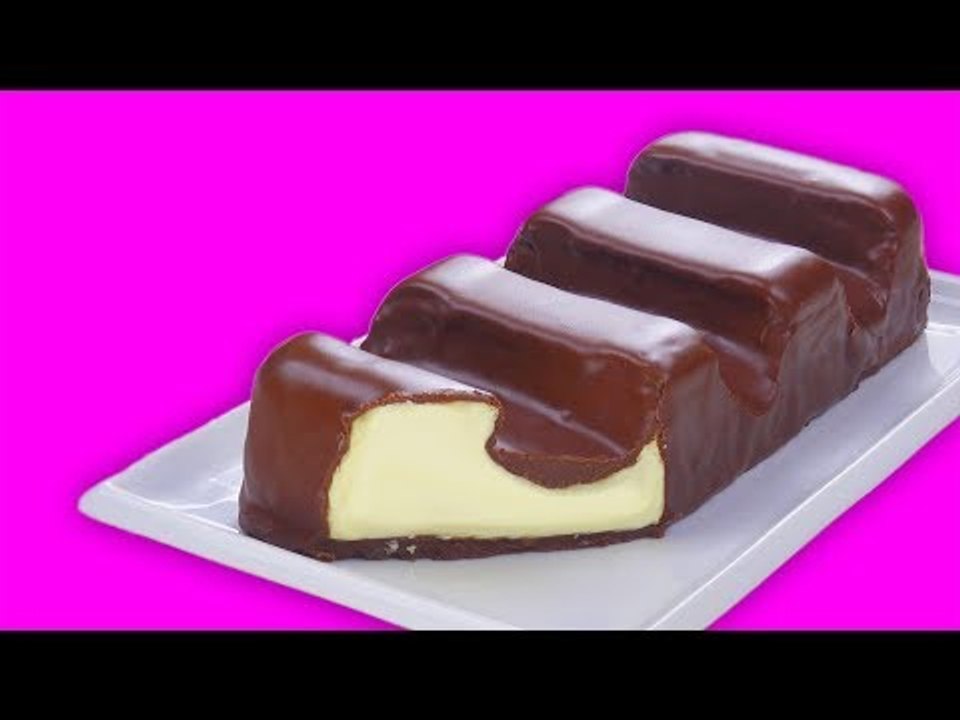 Dieser Kinderschokolade Kuchen ist ein Hingucker auf jedem Tisch - ein Rezept ohne Backen!