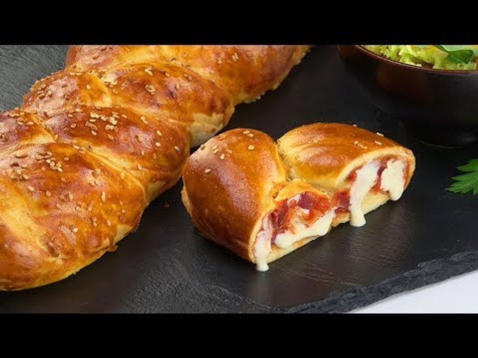 Pizza selber machen - gefüllt wie eine Calzone, aber in Zopf Form - leichtes Rezept