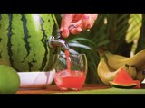 Wodka Melone Rezept: Cocktail aus der Frucht serviert mit Zapfhahn