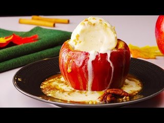 Bratapfel mit Karamell und Eis - Rezept für ein winterliches Dessert