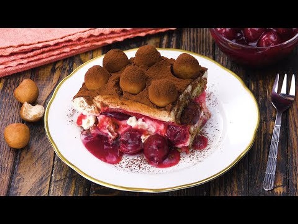 Marzipan Kirsch Tiramisu - Rezept für eine fruchtige Variante des italienischen Dessert Klassikers