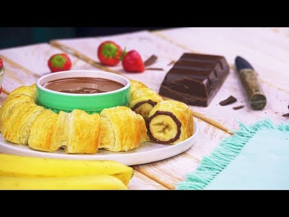 Nutella-Bananen-Ring fliegt mit doppelter Schokodröhnung auf den Teller.