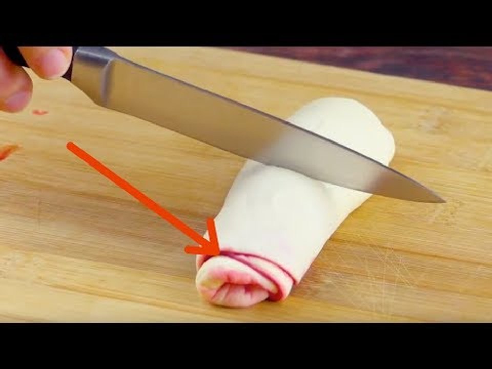 Das Rote in dieser Rolle hast du noch nie auf einen Teig gemacht! Hmmmm, lecker!