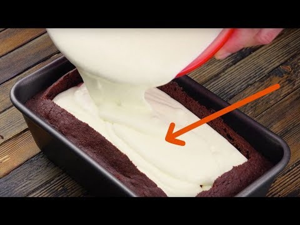 Unter der Creme steckt der Kick, der diesen Sommerkuchen so besonders macht.