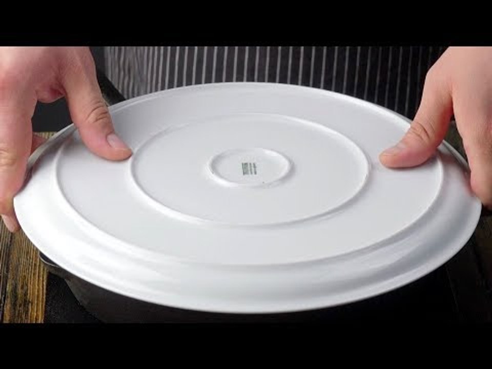 Leg den Teller auf die Pfanne. Das Ergebnis beamt dich...