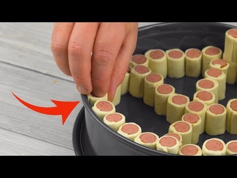 Schneide 6 Würstchen klein und staple sie SO in der Kuchenform. Das sieht so geil aus!
