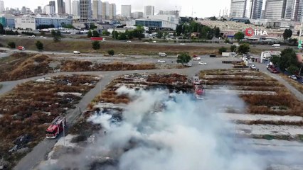 TEM kenarında geniş alanda ot yangını havadan görüntülendi