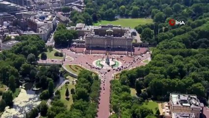 - Theresa May Kraliçe 2. Elizabeth'e istifasını sundu