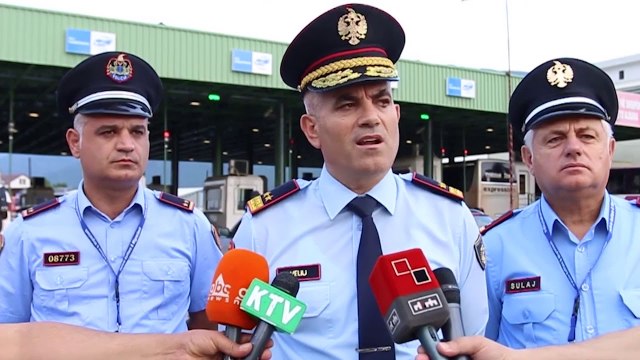 ARDI VELIU 'BLIC' NË MORINË, ZBARDHEN POROSITË PËR POLICËT