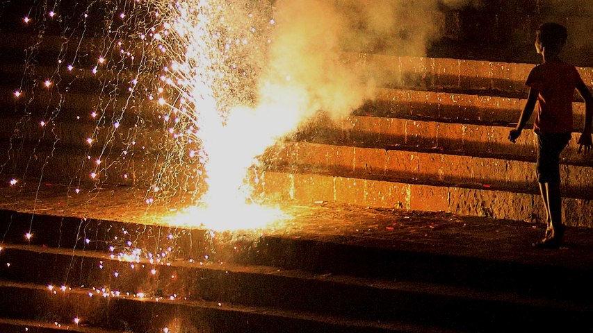Supreme Court puts a partial ban on firecrackers just before Diwali