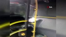 Burhaniye metrobüs durağında iki metrobüs çarpıştı