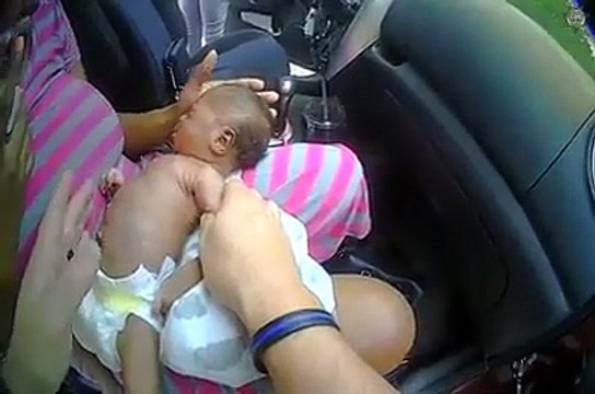 Héros du jour : ce policier sauve un bébé qui ne respirait plus