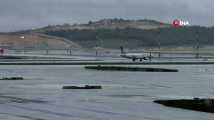 Eski Halk Bankası Genel Müdür Yardımcısı Mehmet Hakan Atilla'yı taşıyan uçak İstanbul Havalimanı'na...