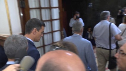 Sánchez entra al Congreso para la investidura
