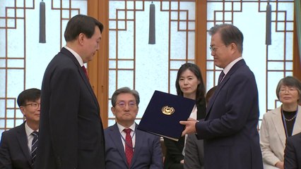 문 대통령, 윤석열 검찰총장 임명장 수여 / YTN