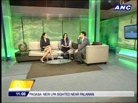 DLSU students catch 'Harlem Shake' bug