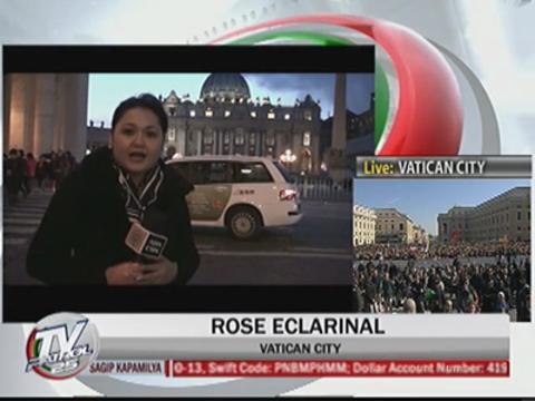 Pilgrims flock to Vatican for Pope's stepping down