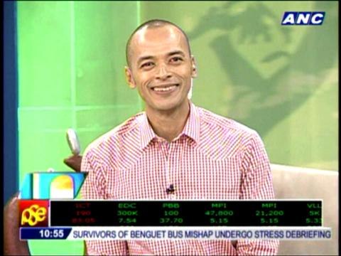 Viral videos: Hair curling goes wrong, dad sings 'Mahna Mahna'