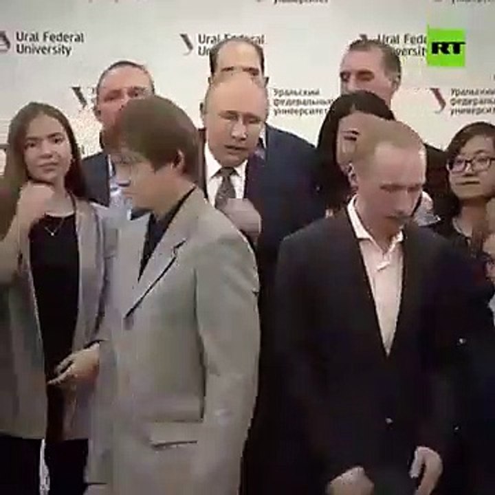 Cet étudiant russe va avoir de gros problèmes après avoir rencontré Vladimir Poutine