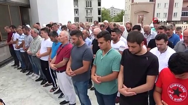 Annenin Kazara Ezdiği Çocuk Toprağa Verildi