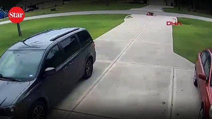 Pitbullun saldırdığı çocuğu komşusu kurtardı