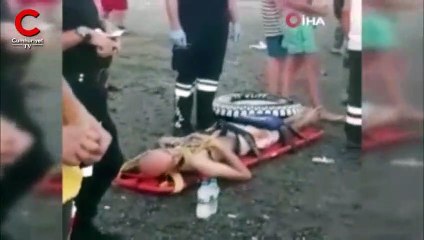 İnsan zinciri oluşturup hayat kurtardılar