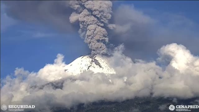 El volcán Popocatépetl registra tres nuevas explosiones
