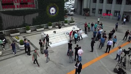 EMNİYETİN BAHÇESİNDE SERGİLENEN SAHTE DOLARLAR HAVADAN GÖRÜNTÜLENDİ 1