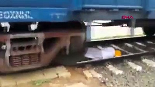 Treni duymadı, az kalsın eziliyordu
