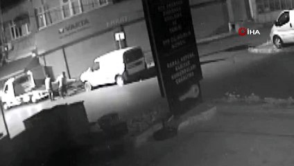 Otomobilleri çekiciye yükleyip böyle çaldı