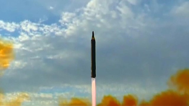 КНДР вновь запустила ракеты